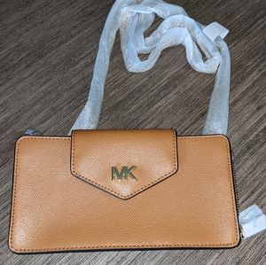 Michael kors small phone crossbody leather